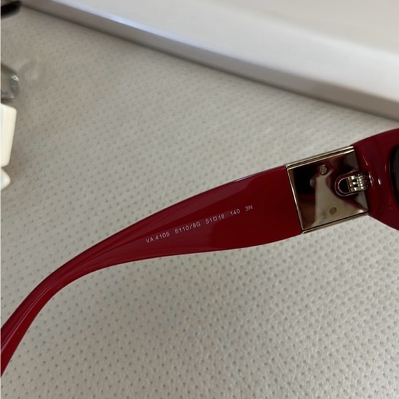 ‼️WOW‼️VALENTINO GARAVANI SUN GLASSES Red Rectangular W/Gold Emblem ❤️?❤️? main image 4